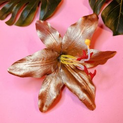 Paloma Lily Hair Flower Gold